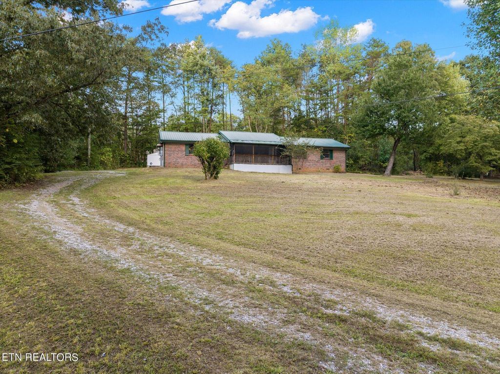 Photo of 206 Watson Trace Trce, Madisonville, TN 37354 (MLS # 1278904)