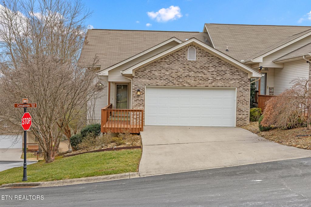 Photo of 501 Cimarron Circle, Loudon, TN 37774 (MLS # 1328256)