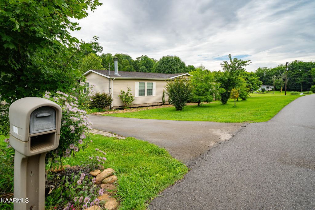 Photo of 1026 Cloyds Church Rd, Greenback, TN 37742 (MLS # 1232526)
