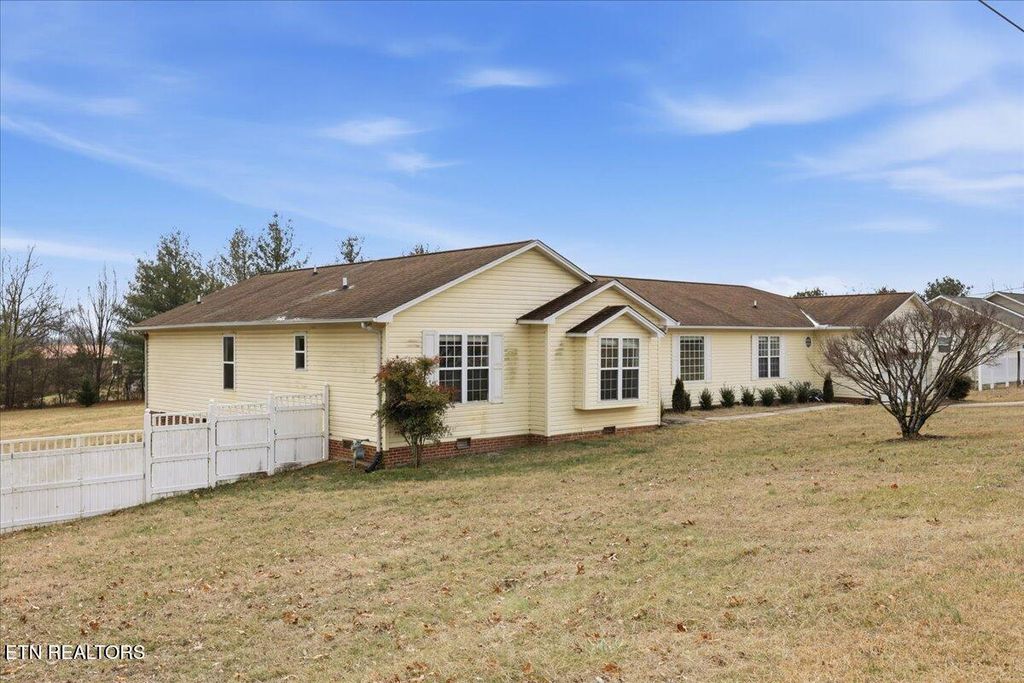 Photo of 622 Briarwood Drive, Dandridge, TN 37725 (MLS # 1327912)