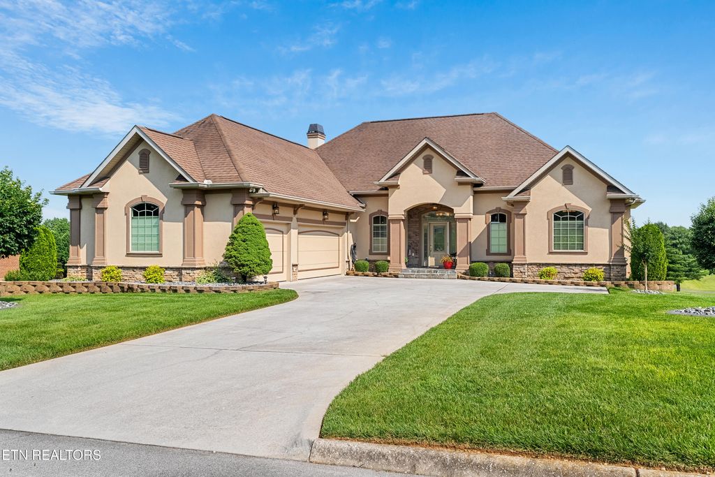 Photo of 257 Osprey Circle, Vonore, TN 37885 (MLS # 1303901)