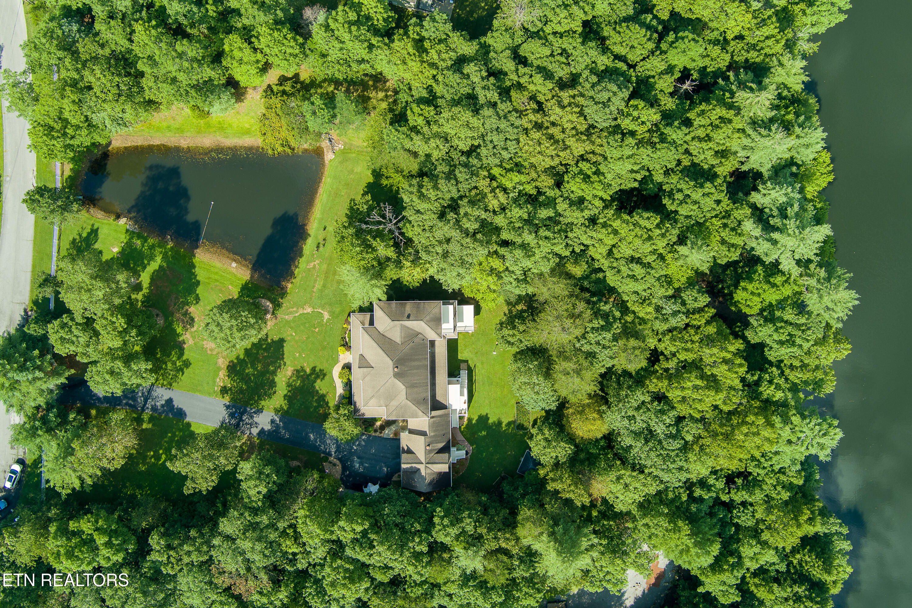16 Basses Creek Lane