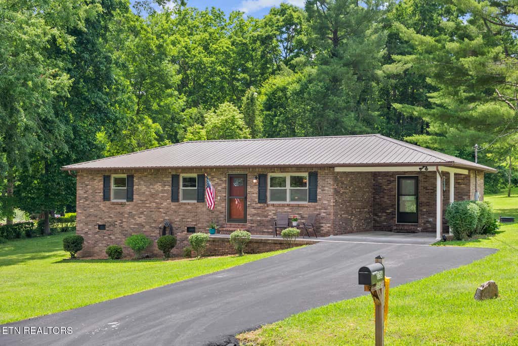 Photo of 156 Pace Ave, Crossville, TN 38555 (MLS # 1344126)