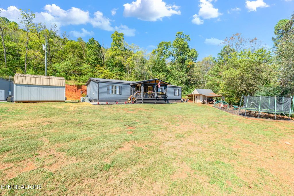 Photo of 526 Lovin Farm Road Rd, Vonore, TN 37885 (MLS # 1318771)