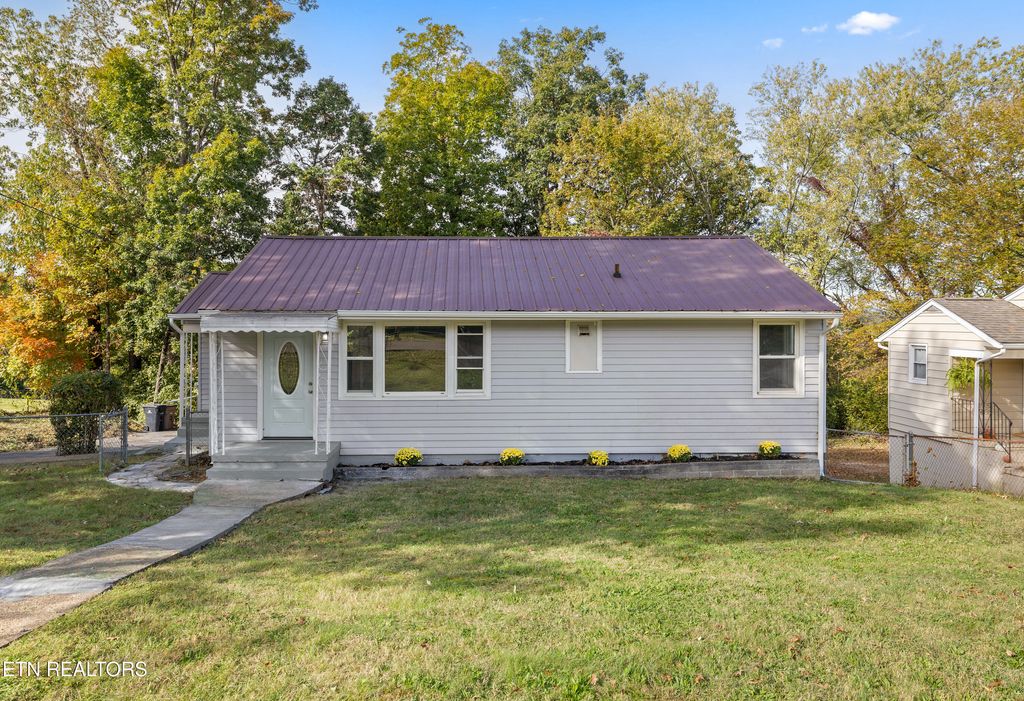 Photo of 2101 Chillicothe St, Knoxville, TN 37921 (MLS # 1319887)