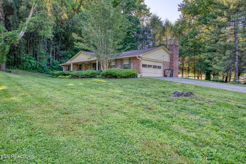 Photo of 4521 Crestfield Rd, Knoxville, TN 37921 (MLS # 1341009)