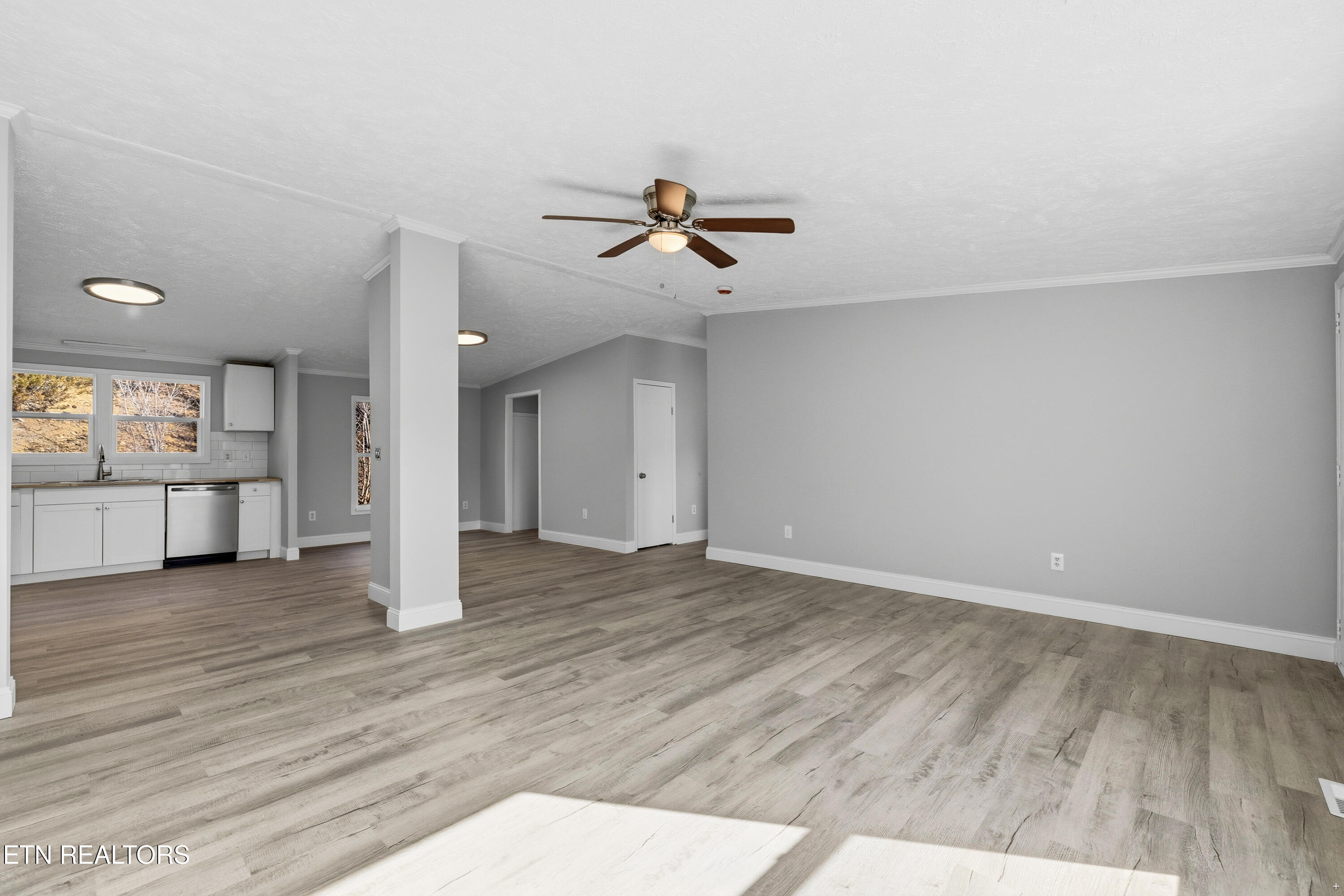 1564 Hollow Springs Rd