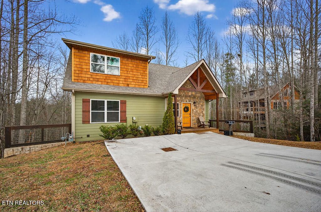 Photo of 407 Potters Ridge Rd, Gatlinburg, TN 37738 (MLS # 1325482)