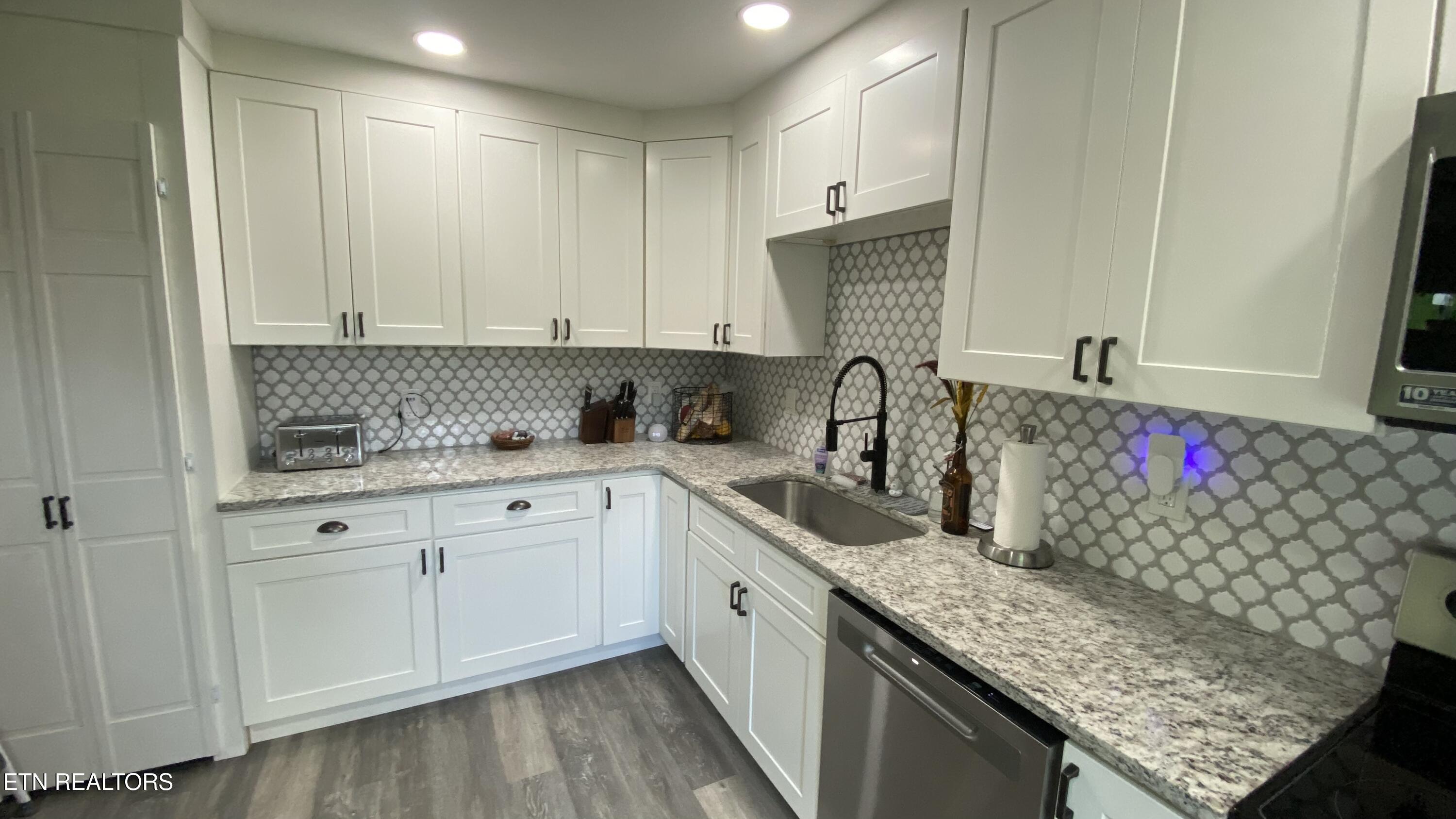 4509 Lifford Lane
