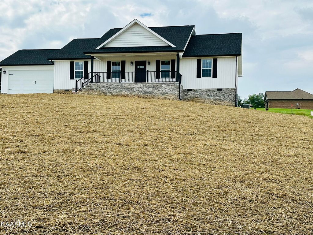 Photo of 245 DUDLEY Lane, Tazewell, TN 37879 (MLS # 1220029)