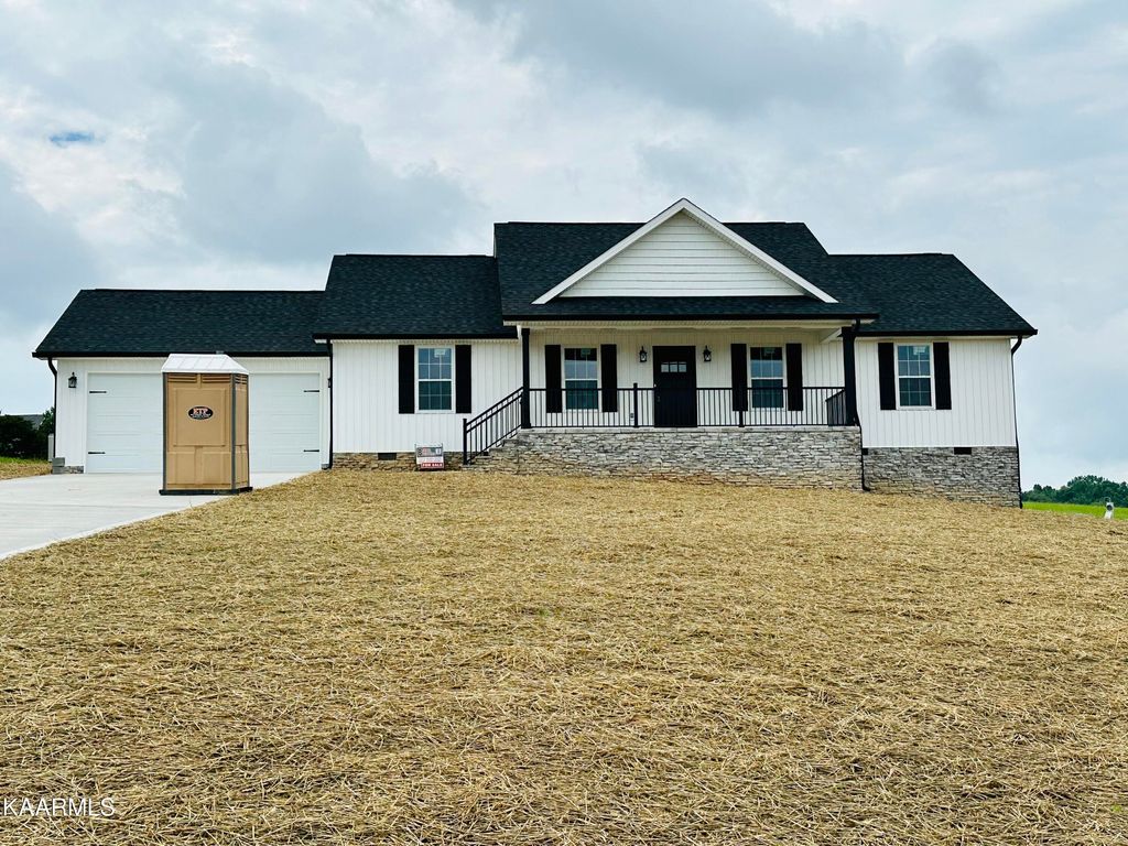 Photo of 245 DUDLEY Lane, Tazewell, TN 37879 (MLS # 1220029)