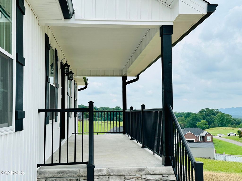 Photo of 245 DUDLEY Lane, Tazewell, TN 37879 (MLS # 1220029)