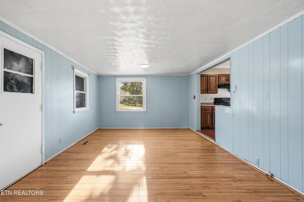 Photo of 1623 Reaves Rd, Knoxville, TN 37912 (MLS # 1360714)