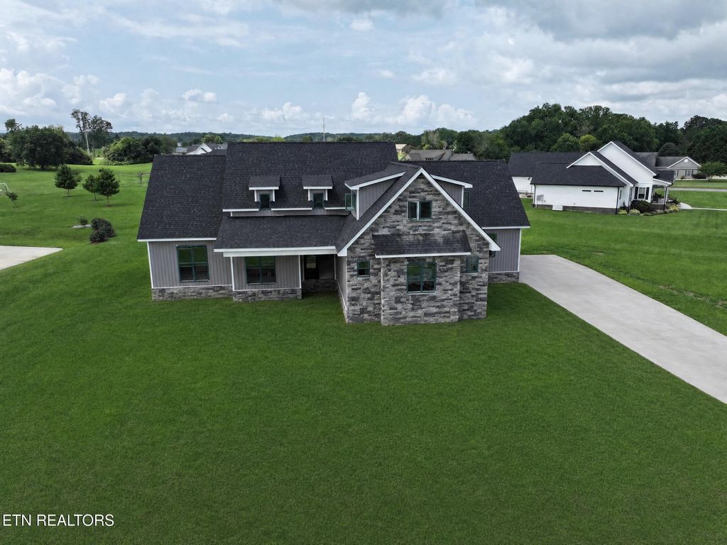 Photo of 118 Big Oak Drive, Dandridge, TN 37725 (MLS # 1346452)