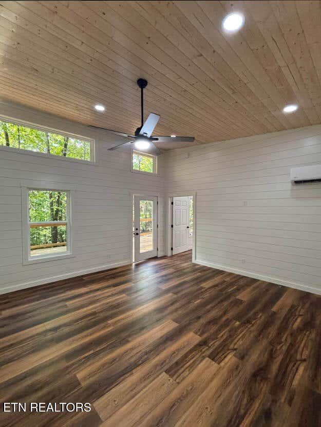 Photo of 8668 Lakeshore Drive, Rutledge, TN 37861 (MLS # 1351081)