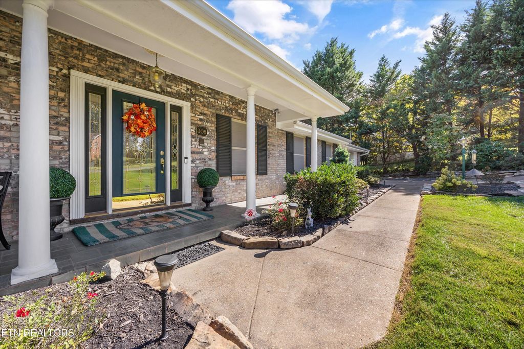 Photo of 308 Norfolk Drive, Knoxville, TN 37922 (MLS # 1318051)