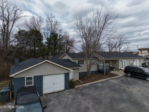Photo of 514 FLATT SPUR Rd #A+B, Jamestown, TN 38556 (MLS # 1331916)
