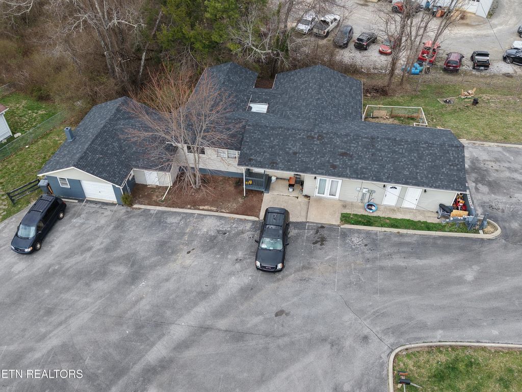 Photo of 514 FLATT SPUR Rd #A+B, Jamestown, TN 38556 (MLS # 1331916)