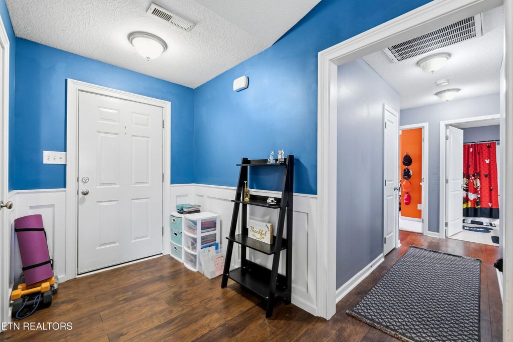 Photo of 1960 Mahogany Wood Tr, Knoxville, TN 37920 (MLS # 1333223)