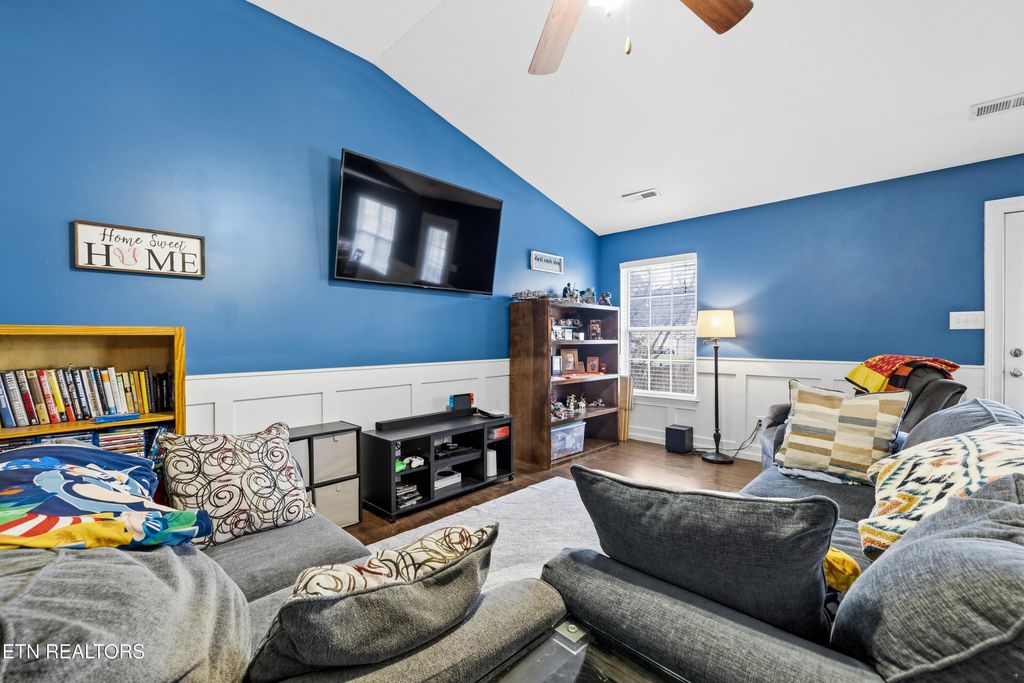 Photo of 1960 Mahogany Wood Tr, Knoxville, TN 37920 (MLS # 1333223)