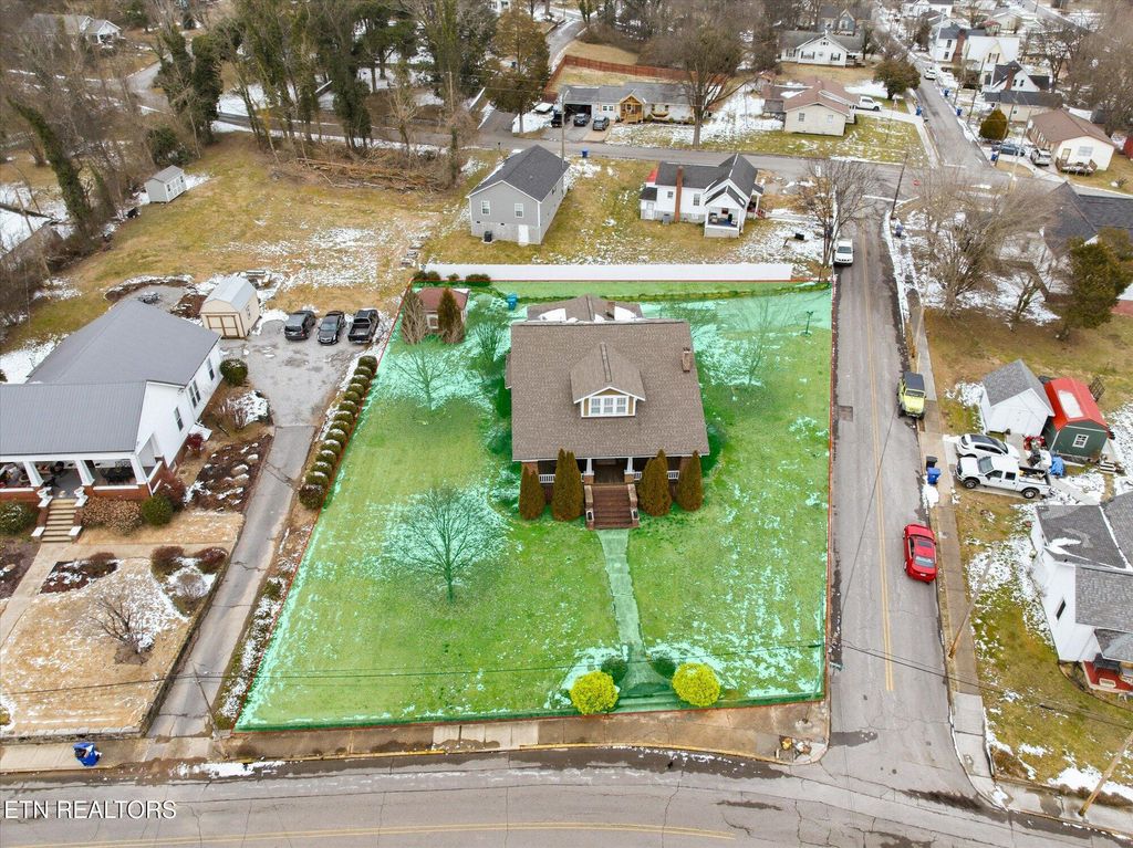 Photo of 201 W Washington Ave, Clinton, TN 37716 (MLS # 1328485)