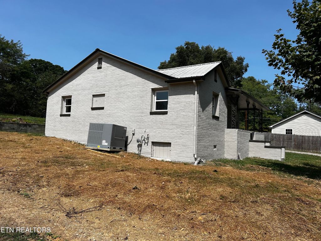 Photo of 510 McConkey St, Madisonville, TN 37354 (MLS # 1275998)