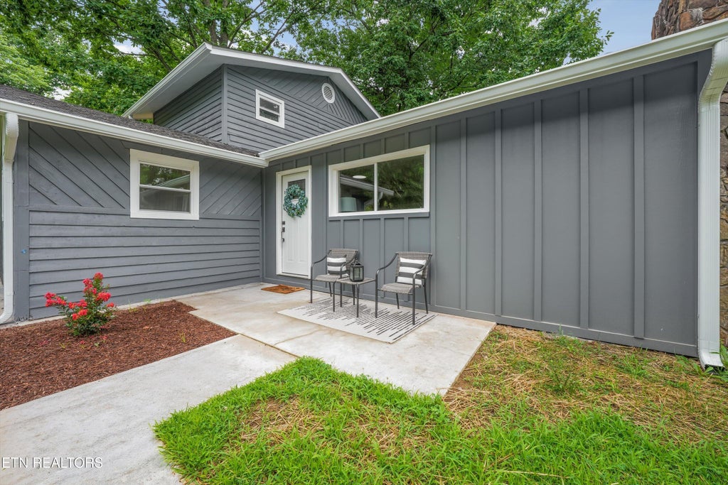 Photo of 285 Vanover Lane, Jacksboro, TN 37757 (MLS # 1345704)