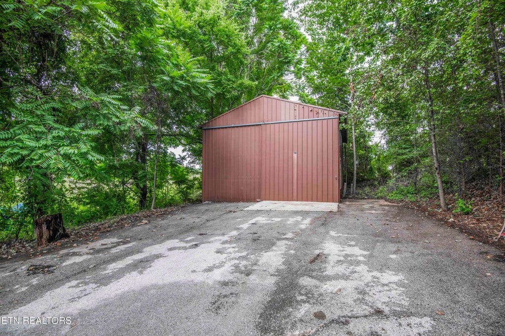 Photo of 285 Vanover Lane, Jacksboro, TN 37757 (MLS # 1345704)
