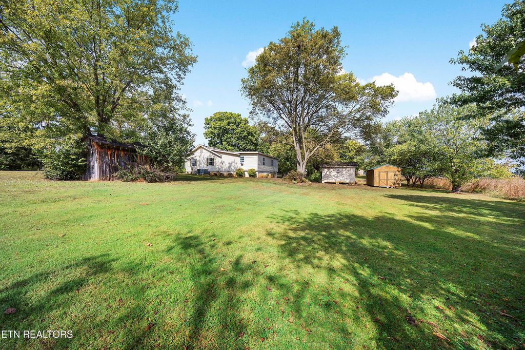 Photo of 322 Oakdale St, Maryville, TN 37801 (MLS # 1318466)