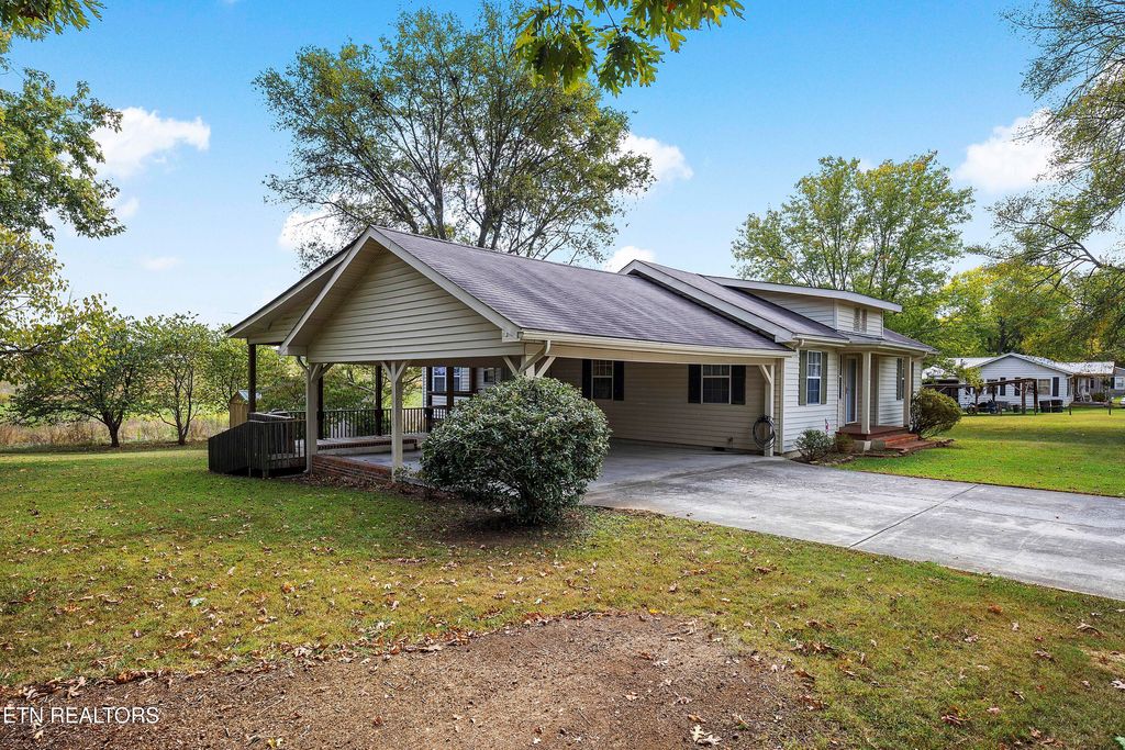 Photo of 322 Oakdale St, Maryville, TN 37801 (MLS # 1318466)