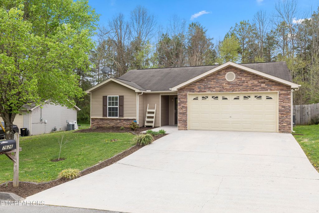 Photo of 7626 Stonewood Creek Drive, Corryton, TN 37721 (MLS # 1295956)