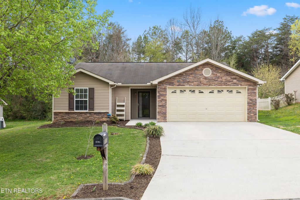 Photo of 7626 Stonewood Creek Drive, Corryton, TN 37721 (MLS # 1295956)