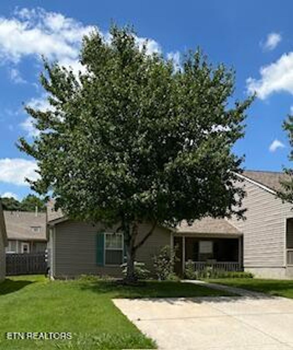 Photo of 8617 Little Field Way, Knoxville, TN 37923 (MLS # 1318271)