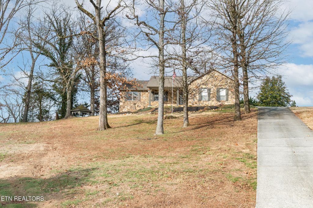 Photo of 3443 Ardennes Drive, Maryville, TN 37801 (MLS # 1327914)