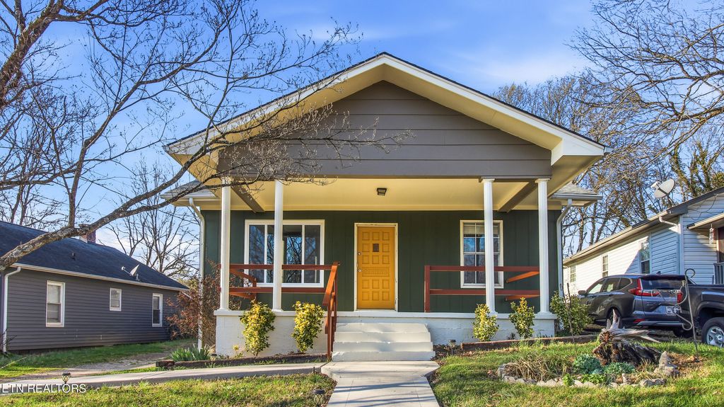 Photo of 127 Keeble Ave, Knoxville, TN 37920 (MLS # 1333493)