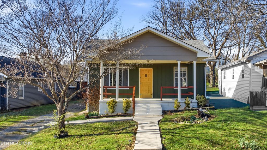 Photo of 127 Keeble Ave, Knoxville, TN 37920 (MLS # 1333493)