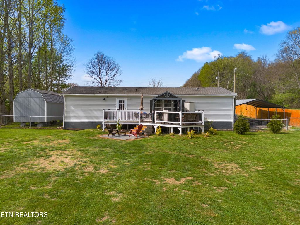 Photo of 634 Nursery Rd, Dandridge, TN 37725 (MLS # 1335531)