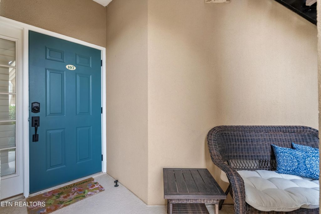 Photo of 565 Rarity Bay Pkwy #107, Vonore, TN 37885 (MLS # 1301693)