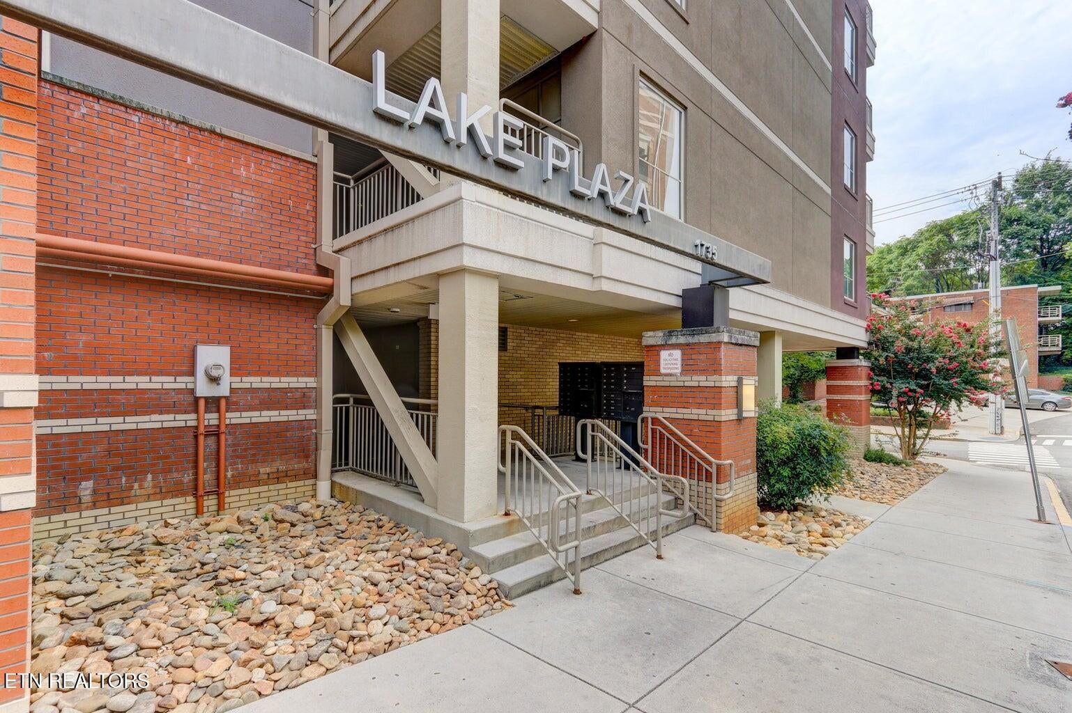 1735 Lake Ave 907