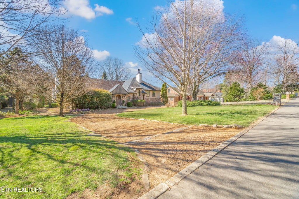 Photo of 2000 Cherokee Blvd, Knoxville, TN 37919 (MLS # 1292050)