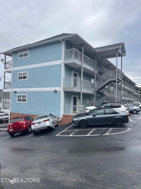 Photo of 1611 Queen Anne Way, Knoxville, TN 37916 (MLS # 1322347)