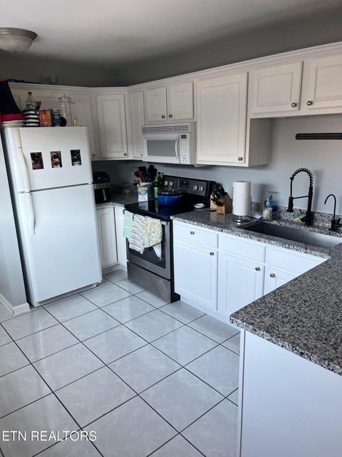 Tiny photo for 1611 Queen Anne Way, Knoxville, TN 37916 (MLS # 1322347)