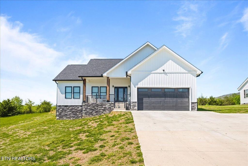 Photo of 309 Greene Lane, LaFollette, TN 37766 (MLS # 1337796)