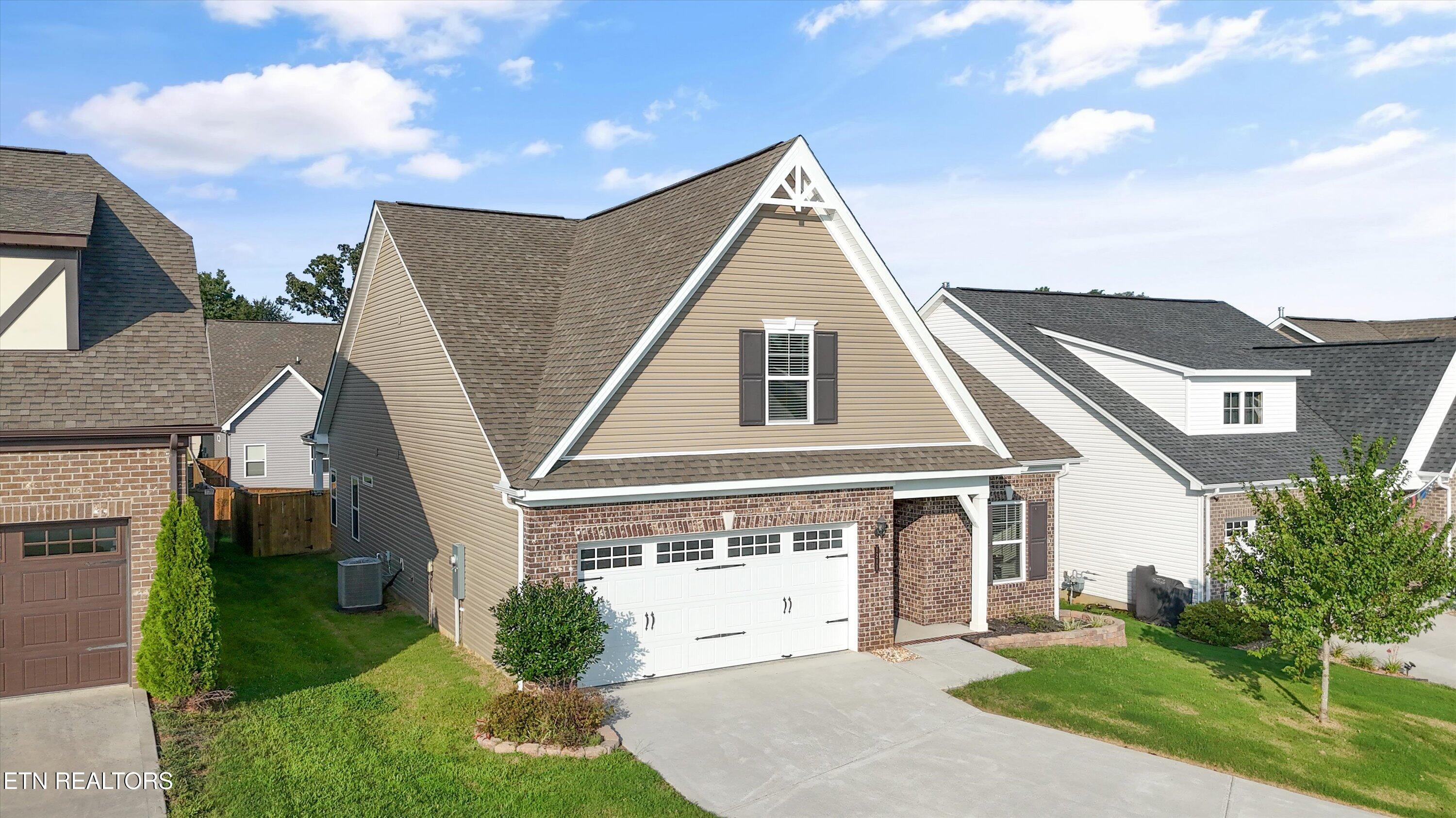 1211 Branch Creek Lane