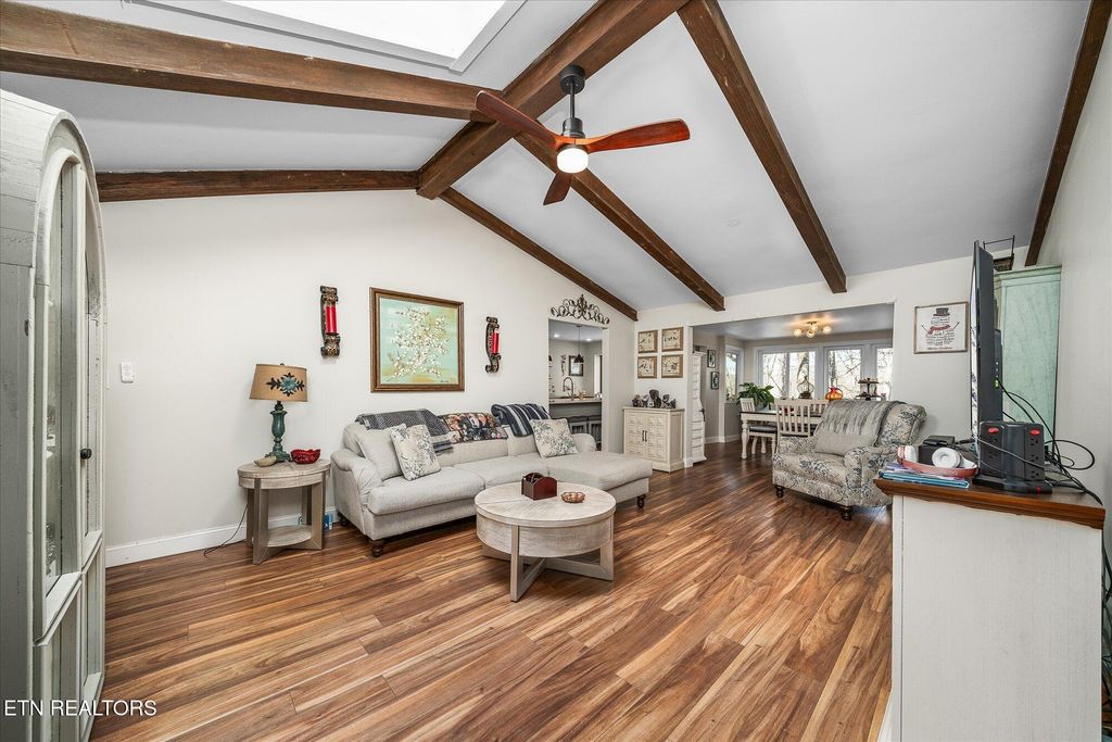 Photo of 131 Lakeshire Drive, Crossville, TN 38558 (MLS # 1292154)