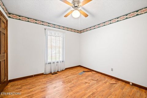 Tiny photo for 318 Springfield Drive, LaFollette, TN 37766 (MLS # 1338301)