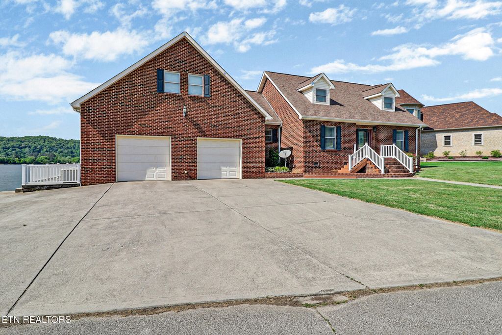 Photo of 504 Gunters Way, Harriman, TN 37748 (MLS # 1338213)