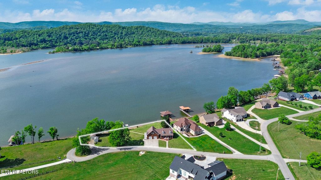 Photo of 504 Gunters Way, Harriman, TN 37748 (MLS # 1338213)