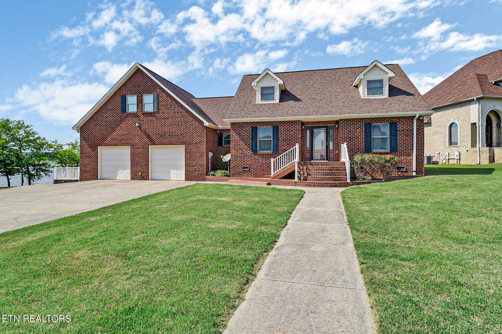 Photo of 504 Gunters Way, Harriman, TN 37748 (MLS # 1338213)