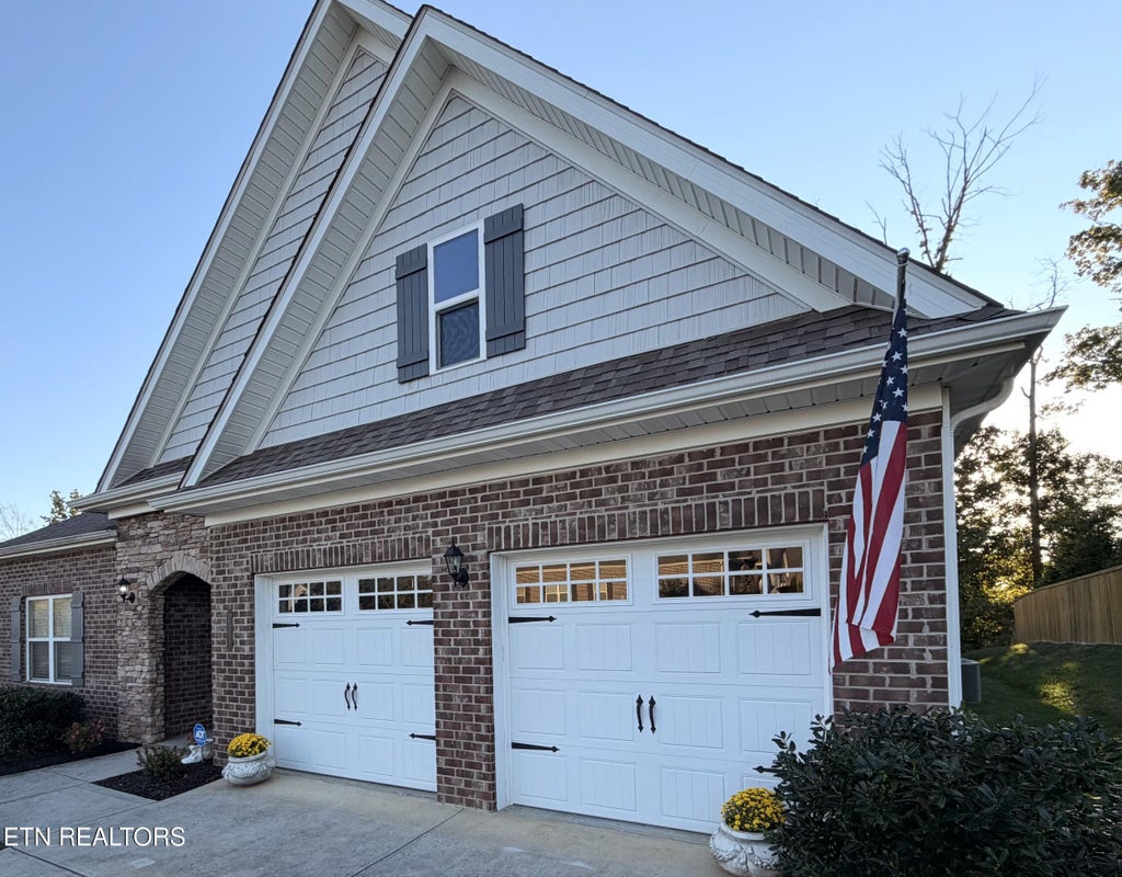 Photo of 308 Aspen Drive, Lenoir City, TN 37771 (MLS # 1359303)